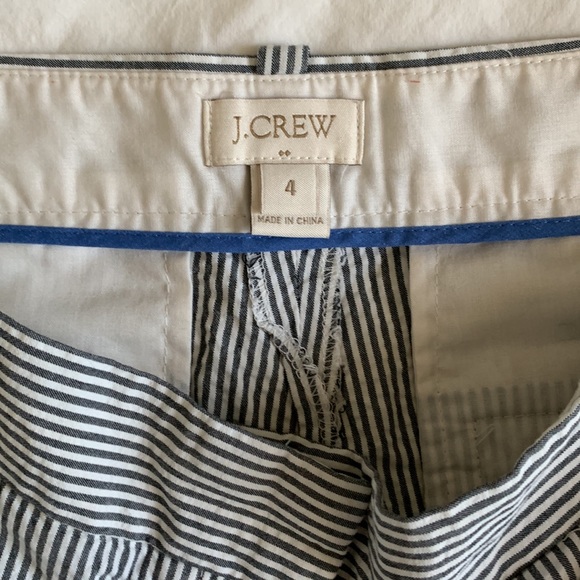 J. Crew Chino size 4, in seersucker black and white. - Picture 3 of 5